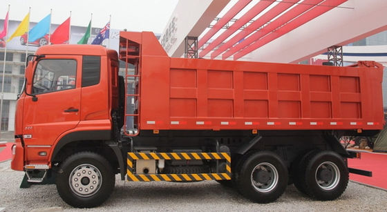 Το φορτηγό απορρίψεων μεταλλείας DongFeng 6X4 το πρότυπο κόκκινο χρώμα με τη μηχανή 340HP Cummins