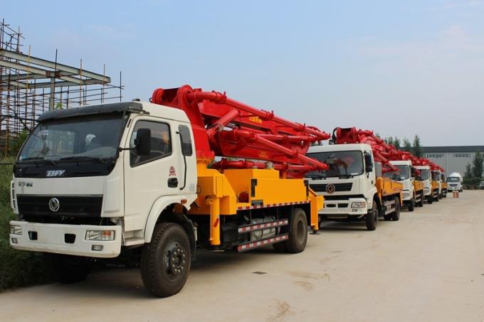 βαρέων καθηκόντων φορτηγό συγκεκριμένων αντλιών 30m Dongfeng για το εναέριο σκυρόδεμα μεταφορών για το κινεζικό φτηνό συγκεκριμένο φορτηγό αντλιοφόρων οχημάτων πώλησης